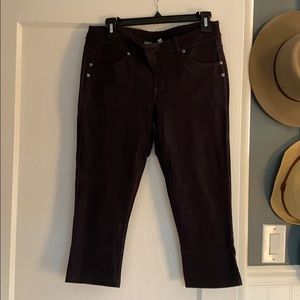 Athleta Capri leggings